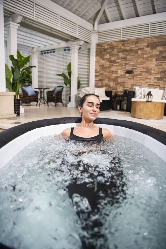 Lay-Z-Spa® Glacial Dip™ 6002Q Soğuk Terapi Buz Banyosu Küveti, 2 Kişilik