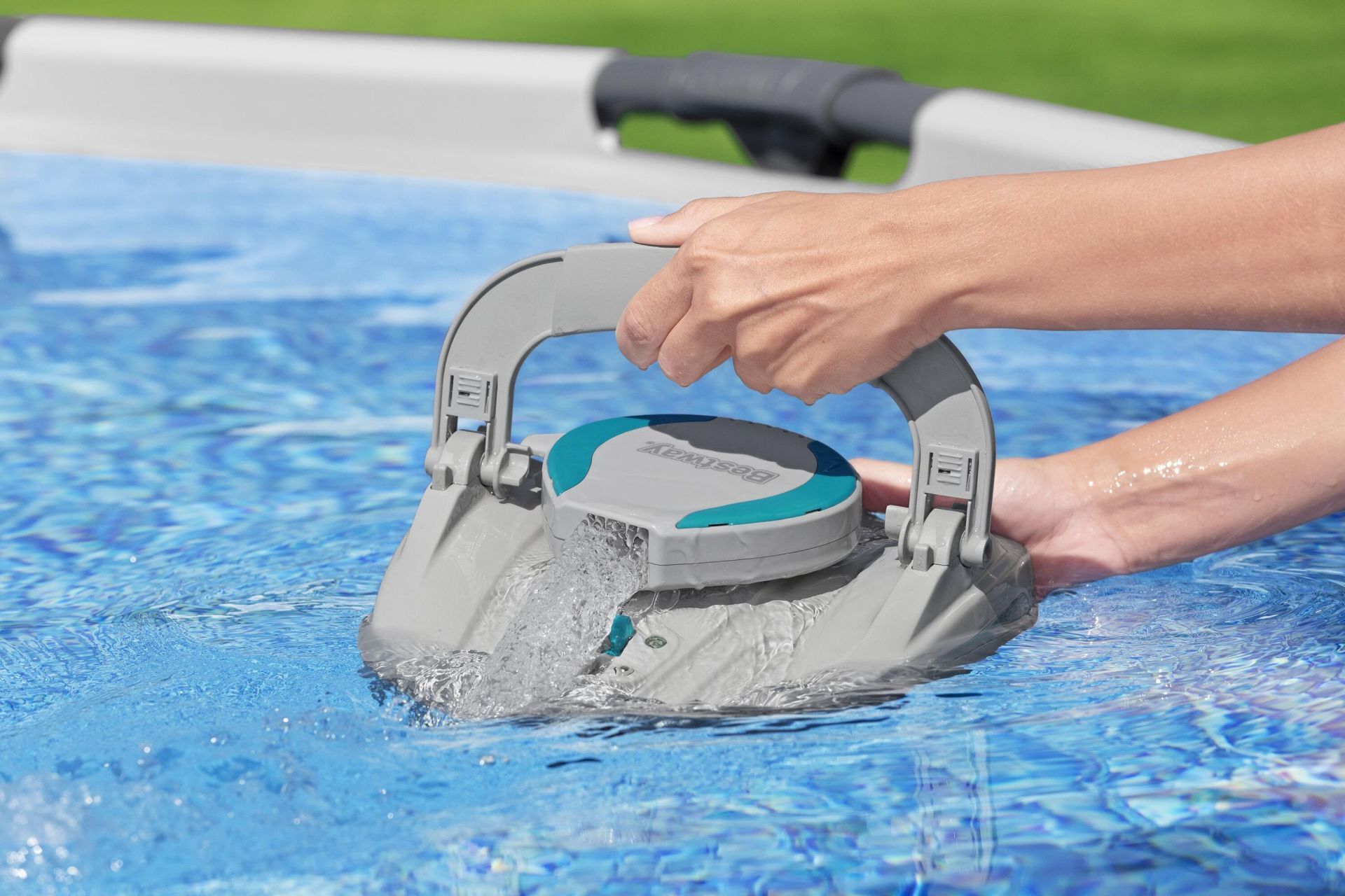 Bestway® AquaTronix™ 58864 G100 Havuz Temizleme Robotu