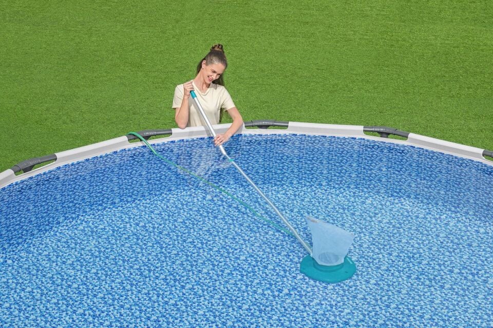Flowclear™ AquaSuction™ 58657 Yaprak Toplayıcı Havuz Vakum Süpürge